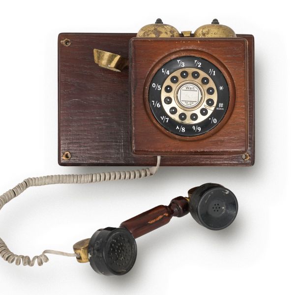 Telefon de perete din lemn