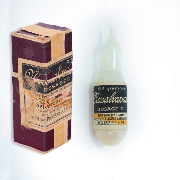 „Neosalvarsan”, cutie de medicamente + fiolă pulbere