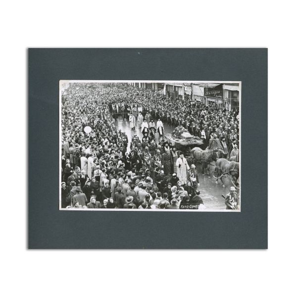 Procesiunea aducerii moaștelor Sfintei Paraschiva, album fotografic, 24 octombrie 1944 