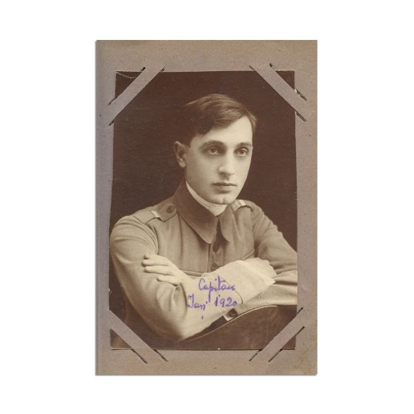 Gr. Nichita Constantin, album fotografic, 41 fotografii de epocă + două cărți de vizită 