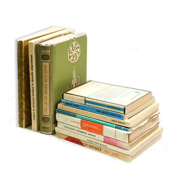 Mariana Filimon, Pavel Apostol, Simion Bărnuțiu, Ana Katz, Nicolae Trandafoiu, N. Kallos, Mircea Vaida, Ion Iliescu, 11 volume din biblioteca lui D. D. Roșca