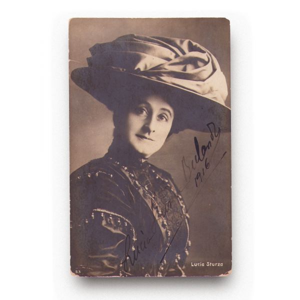 Lucia Sturdza-Bulandra, fotografie tip carte poștală, cu semnătură olografă, 1916