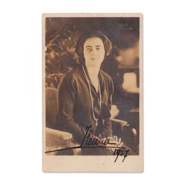 Principesa Ileana, fotografie tip carte poștală, cu semnătură, 1927 