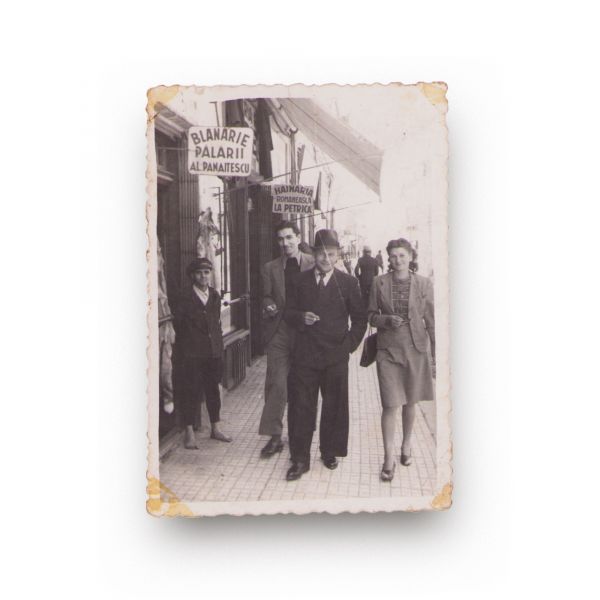 Spații comerciale, patru fotografii de epocă