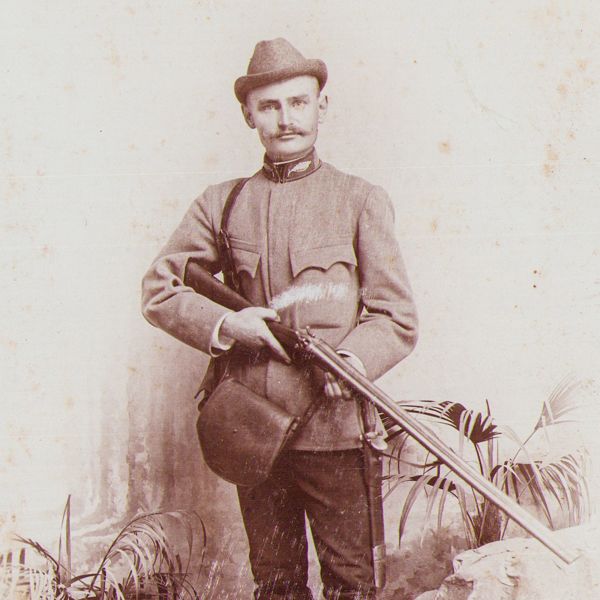 Vânător din Transilvania, fotografie de cabinet, sec. XIX