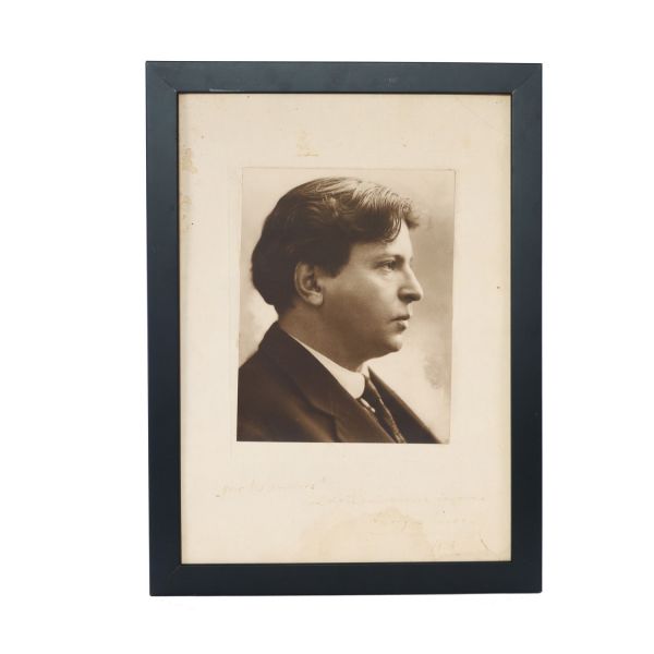 George Enescu, fotografie de mari dimensiuni, cu dedicație olografă, 1936, atelier Julietta