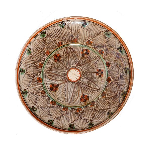 Două farfurii din ceramică de Horezu, semnate Victor Vicșoreanu, 1986