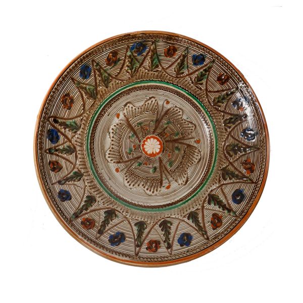 Două farfurii din ceramică de Horezu, semnate Victor Vicșoreanu, 1986