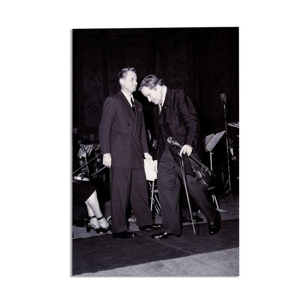 George Enescu, fotografie din timpul unui concert și scrisoare olografă