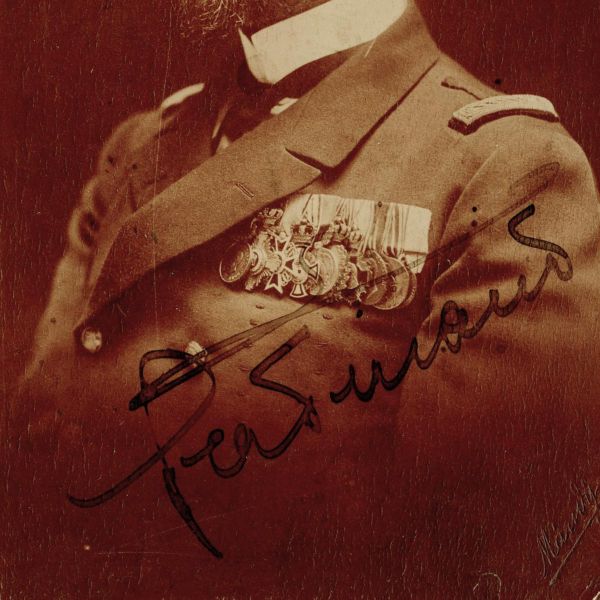Regele Ferdinand I, fotografie tip carte poștală, cu semnătură olografă, atelier F. Mandy, cca. 1914