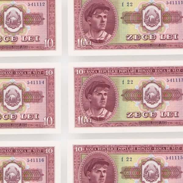 Zece bancnote în valoare de 10 lei din 1952, necirculate, serie consecutivă
