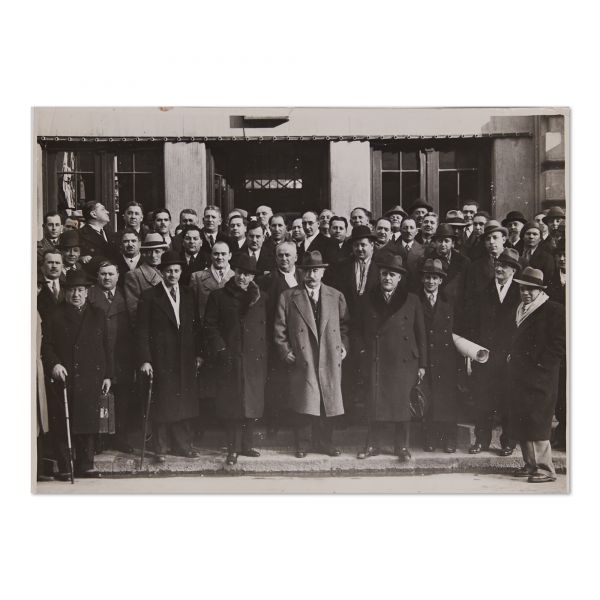 Doctorul Cantacuzino, C. Argetoianu, Ion Inculeț, Nicolae Iorga, Al. Vaida-Voevod, două fotografii de epocă, atelier St. Ignat