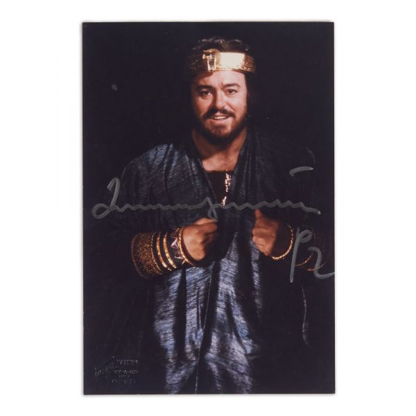 Luciano Pavarotti, fotografie din opera Aida, atelier Fayer, 1992, cu semnătură olografă 