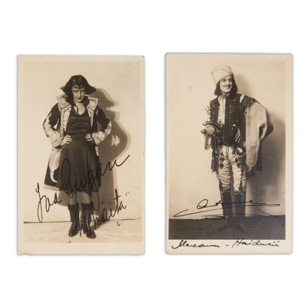 Cristache Antoniu și Iva Dugan, două fotografii tip carte poștală cu semnături olografe