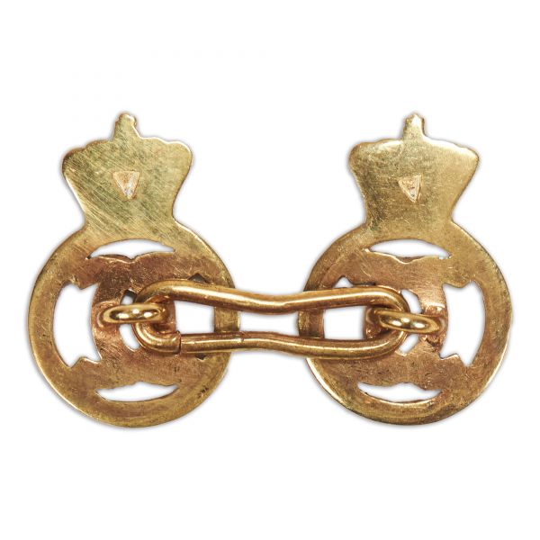 Set de butoni și ac de rever din argint aurit cu cifrul regelui Carol al II-lea