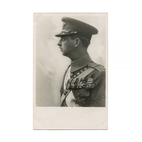 Principele Carol al II-lea în uniformă militară, fotografie tip carte poștală, atelier Julietta, cca. 1927