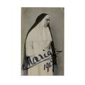 Regina Maria a României în uniforma Crucii Roșii, fotografie tip carte poștală, cu semnătură, 1917