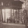 Cuibul Prințesei și regele Ferdinand în trăsură, două fotografii de epocă