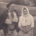 Țărani români din Vatra Dornei și Brașov, două fotografii de epocă, 1922