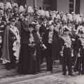 Marele Voievod de Alba Iulia Mihai I, Iuliu Hossu, primirea cortegiului reginei Maria, fotografie de presă, 1938