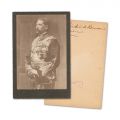 Regele Ferdinand I în uniformă de mare ținută, fotografie de cabinet, atelier F. Mandy