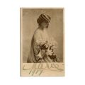 Regina Maria, fotografie tip carte poștală cu semnătură olografă, 1917