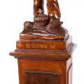 Proclamarea Republicii Populare Române, statuetă din lemn sculptat, 30 decembrie 1947