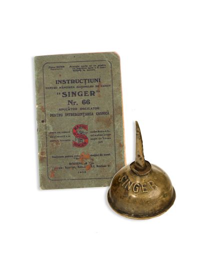 Mașinile de cusut „Singer”, canistră de ulei + instrucțiuni, 1926