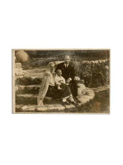 Principesa Ileana, carte poștală fotografică pentru Viorica Mavrichi, 28 august 1933, cu semnătură olografă