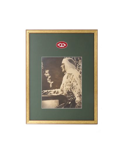 Regina Maria în costum popular românesc, fotografie de mari dimensiuni 