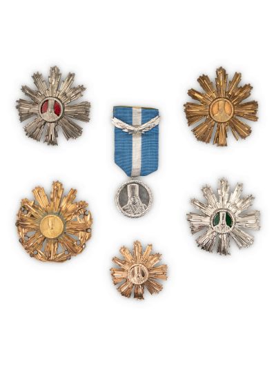 Ordinul „Tudor Vladimirescu”, clasele I, II, III, IV, V + medalia „Tudor Vladimirescu” clasa I