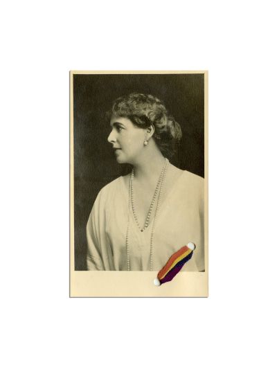 Regina Maria a României la Bran, fotografie tip carte poștală, cca. 1923