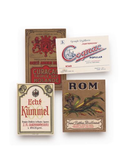 Rom Gloria, cognac Forteresse, curacao Mercur, kummel Z. N. Chrissoveloni, patru etichete 
