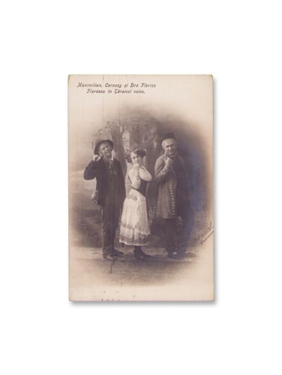 Actorii Maximilian, Carussy și Florica Florescu interpretând piesa „Țăranul voios”, două cărți poștale fotografice