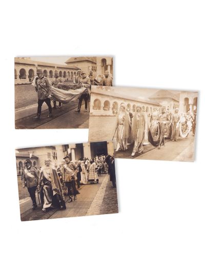Familia regală la ceremonia încoronării, trei fotografii de epocă, 1922