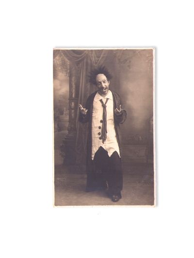 Actorul Constantin Tănase interpretând diverse roluri, patru fotografii tip carte poștală