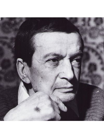 Geo Dumitrescu gânditor, fotografie realizată de Vasile Blendea, 1997