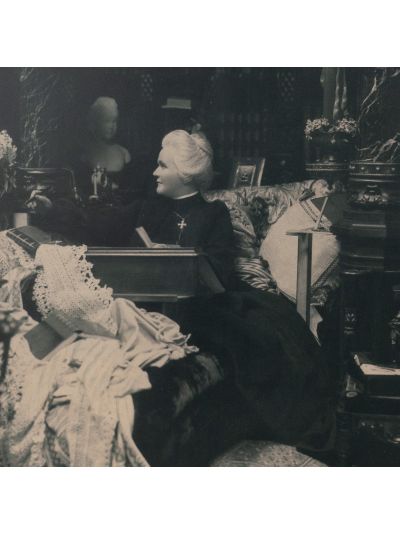 Regina Elisabeta, fotografie de mari dimensiuni, cu însemnare olografă, atelier Franz Mandy