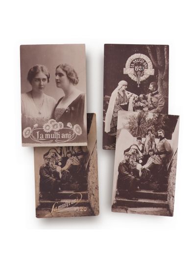Colecție de 4 fotografii tip carte poștală cu mesaje de Anul Nou, înfățișând familia regală a României, 1920-1921