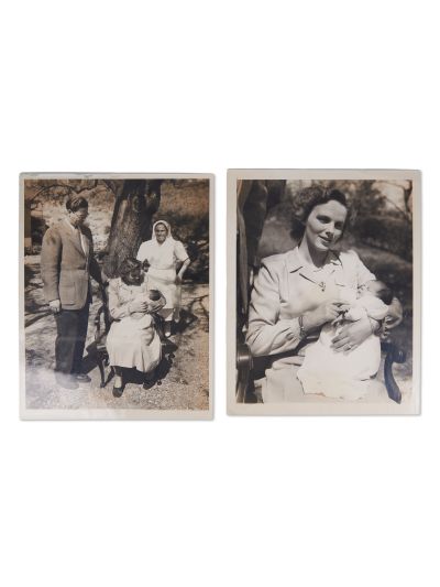 Regele Mihai și prințesa Anna alături de fiica lor, Margareta, două fotografii de presă, 16 aprilie 1949  