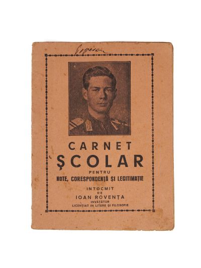 Douăsprezece carnete școlare din perioada 1924-1942
