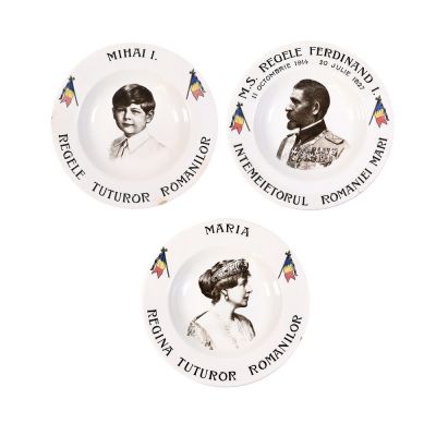 Trei farfurii adânci din porțelan - Regele Ferdinand, Regina Maria și Regele Mihai, fabrica Sarreguemines
