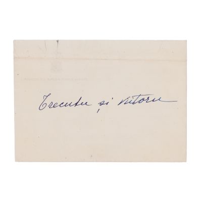 Regina Maria și principele Mihai, fotografie tip carte poștală, 1927, cu semnătura suveranei 
