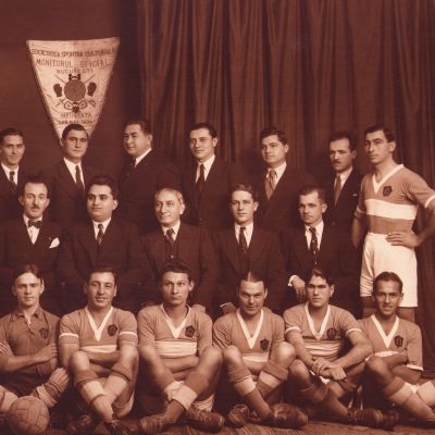 Echipa de fotbal Monitorul Oficial, fotografie de epocă, 1935