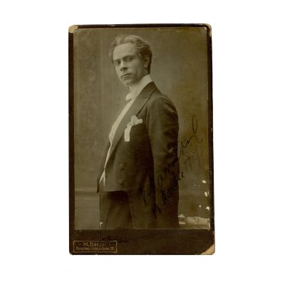 Velimir Maximilian, fotografie de cabinet, atelier M. Daniel, cu semnătură olografă