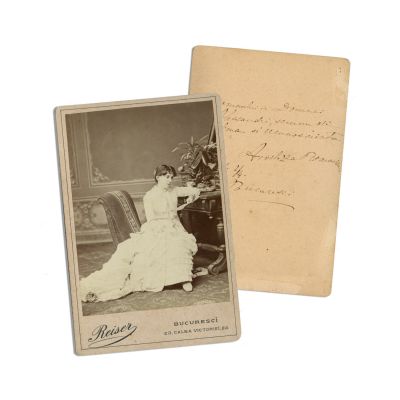 Aristizza Romanescu, fotografie de cabinet, cu dedicație către familia V. Alecsandri - Piesă rară