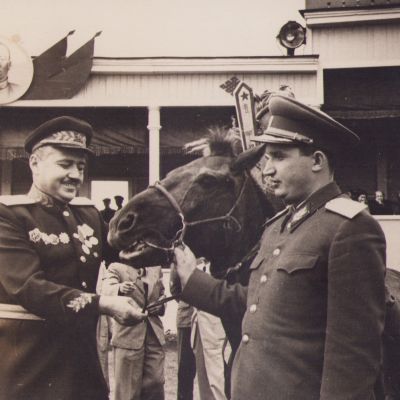 Nicolae Ceaușescu în vizită în Mongolia, 2 fotografii de epocă, 1951 