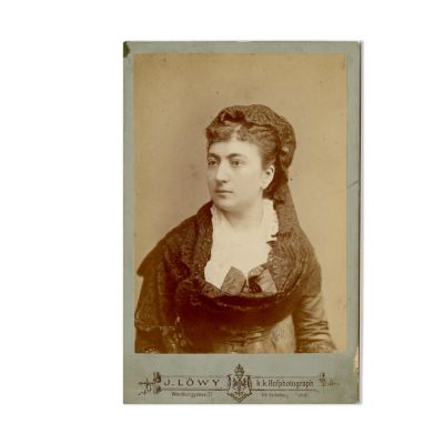 Ecaterina și Gheorghe Gr. Cantacuzino, două fotografii de cabinet, atelier J. Lowy
