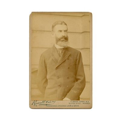Regele Carol I al României, fotografie de cabinet, atelier J. Russell et Sons, cca. 1890