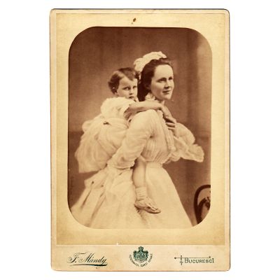 Principesa Elisabeta împreună cu fiica sa Mărioara, fotografie de cabinet, atelier Franz Mandy